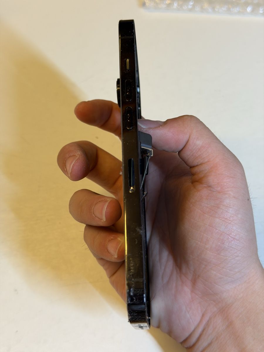 Apple Portables: iPhone 14Pro Gehäuse – Défectueux à Chur par beverlyone 3