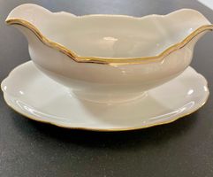 Elegante Saucenschüssel / Sauciere, Porzellan mit Goldrand