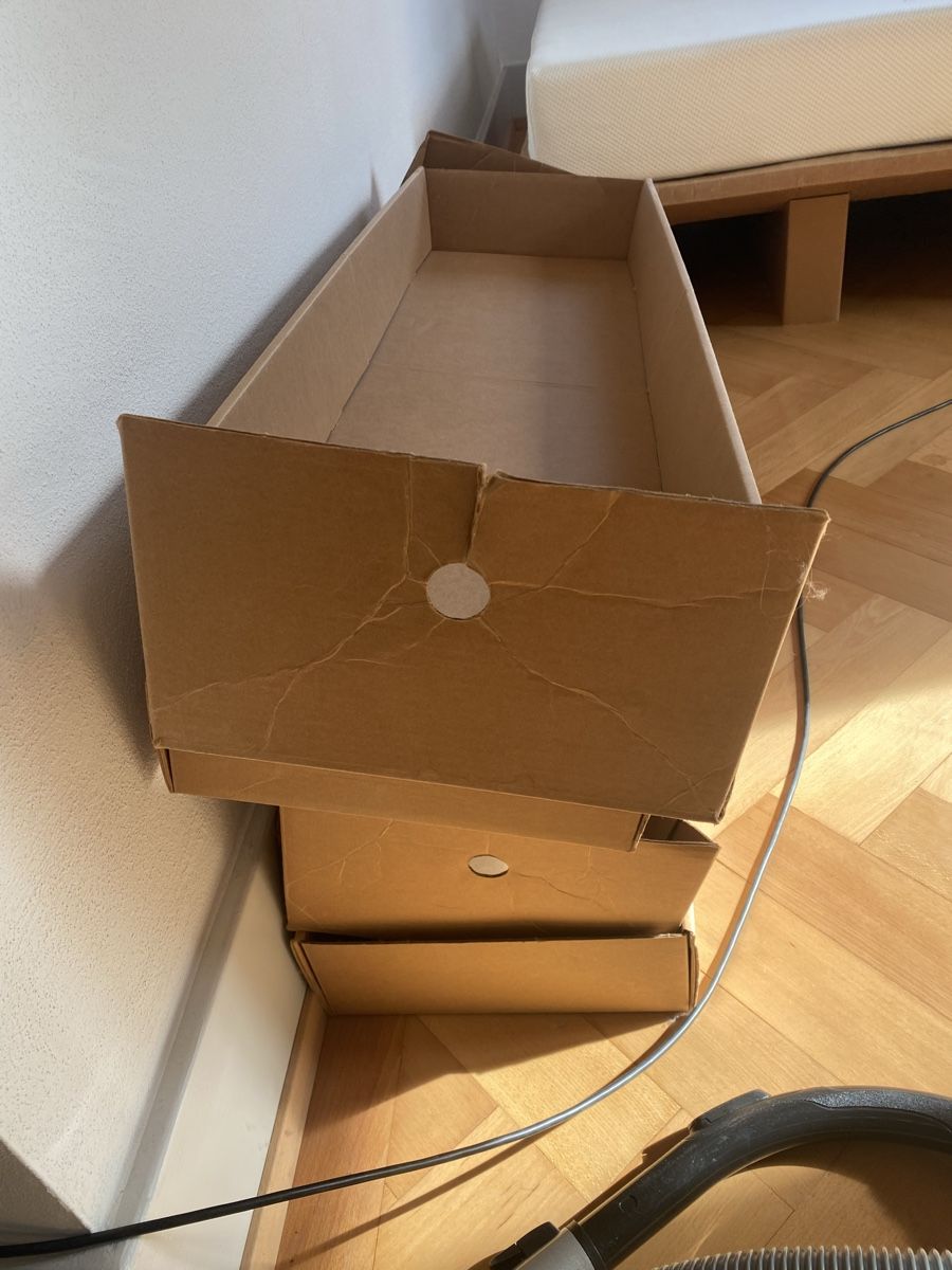 Letti: Bett Karton – Usato da Bern venduto da mil_z9zm 1