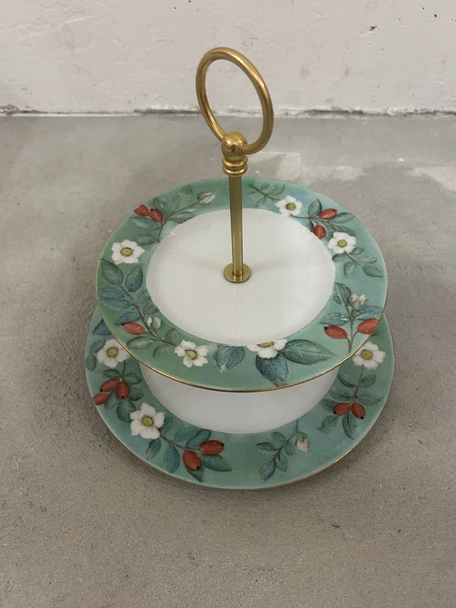 Set di piatti: porcelain cake stand – Nuovo (secondo la descrizione) da Baden venduto da ana.schneebeli 1