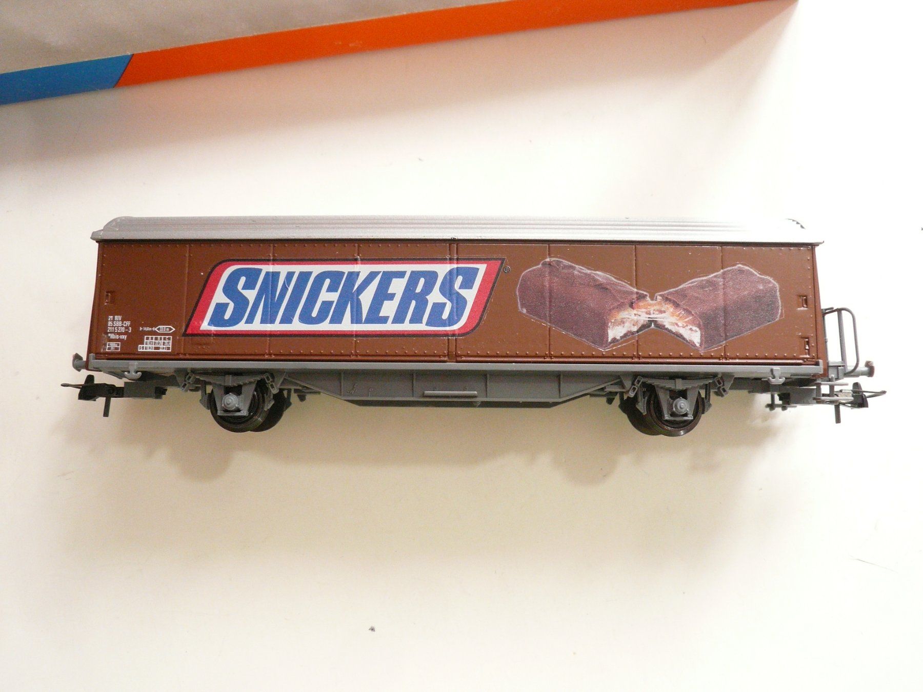 Roco Modelleisenbahnen: ROCO HBIS H0 AC  ""  SNICKERS  ""  EINMALIG MIT OVP ! – Gebraucht aus Pfaffnau von nolff 3
