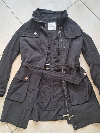 schöne sportive Jacke von MONCLER