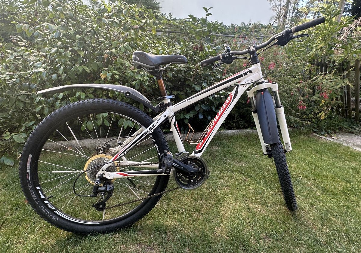 Specialized Velos: Specialized Hardrock Mountainbike – Gebraucht aus Riehen von Tignanello1 3