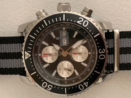 REVUE THOMMEN  AUTOMATIC MAN'S   300M/1000ft   N°17030.6