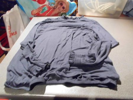 Pullover Grösse 36/38, dunkelblau, gezögelt