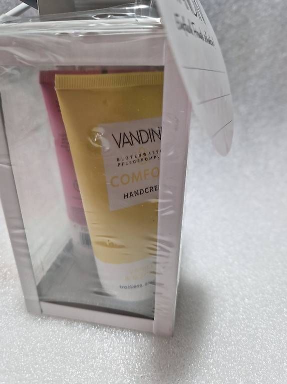 Idratazione: VANDINI Handcreme Geschenkset Laterne – Usato da Winterthur venduto da Sadega 1