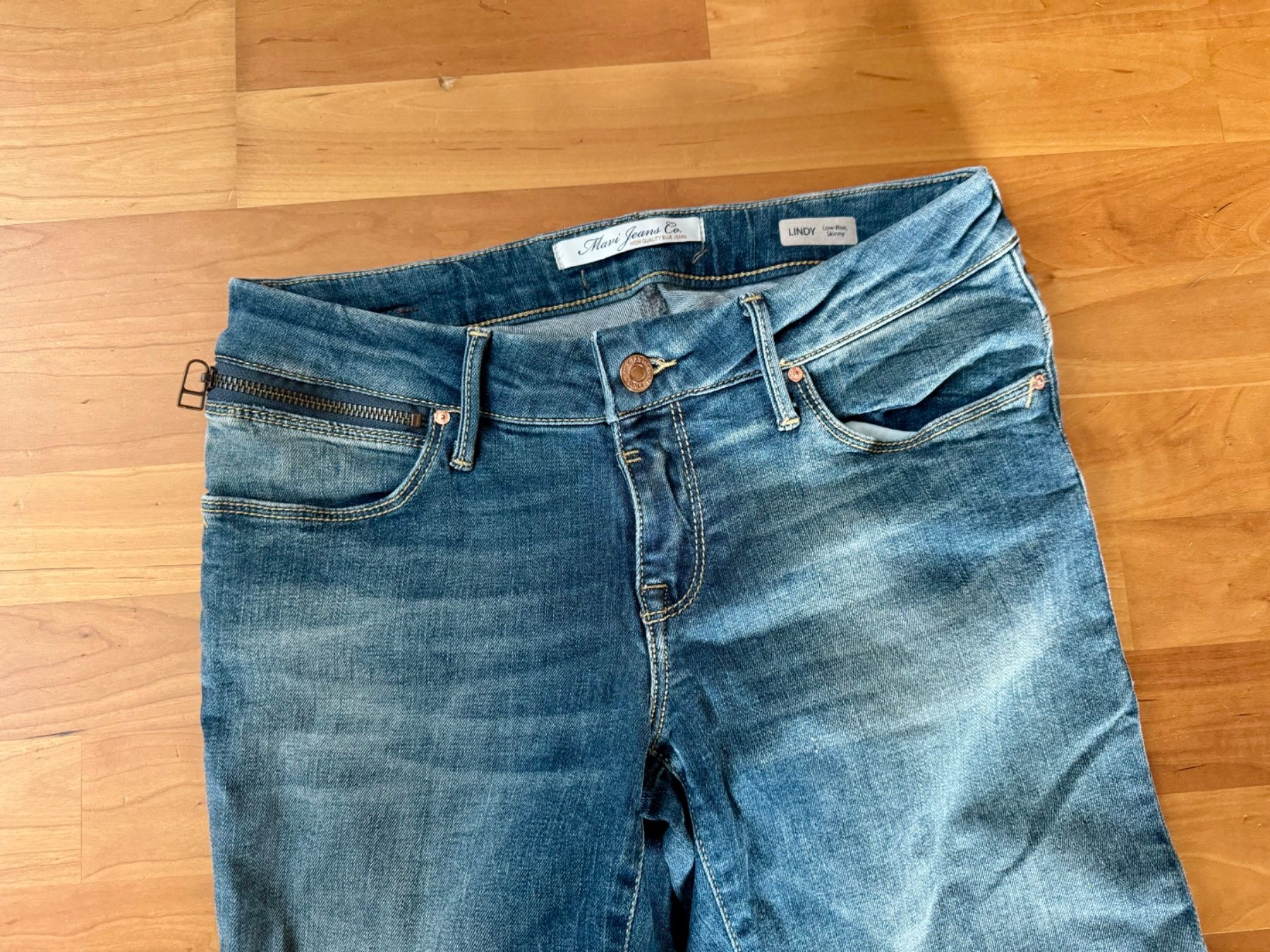 Mavi Jeans: Neue Jeans von Mavi Grösse 27/34 – Nuovo (secondo la descrizione) da Schüpbach venduto da 2ndHandRose 1