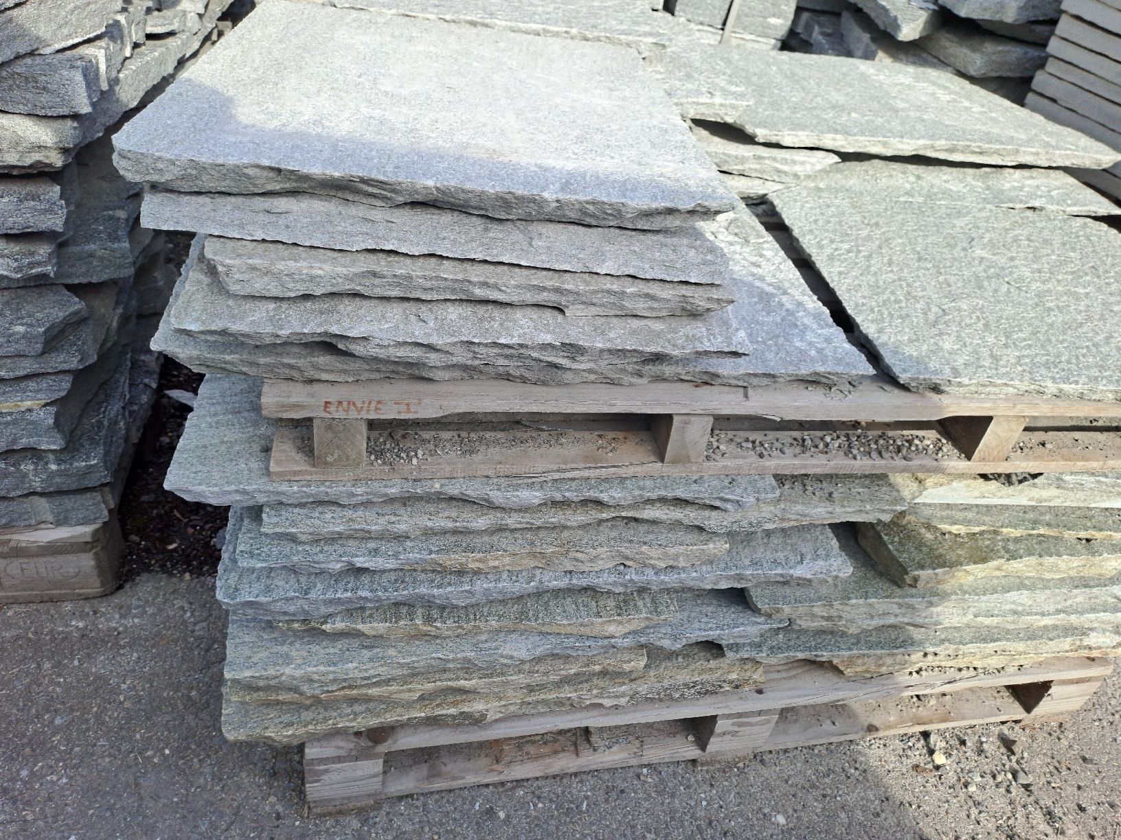 Rivestimenti per pavimenti: Granitplatten Bodenplatten Pietra Luserna Italien – Nuovo (secondo la descrizione) da Kreuzlingen venduto da lilo224 3