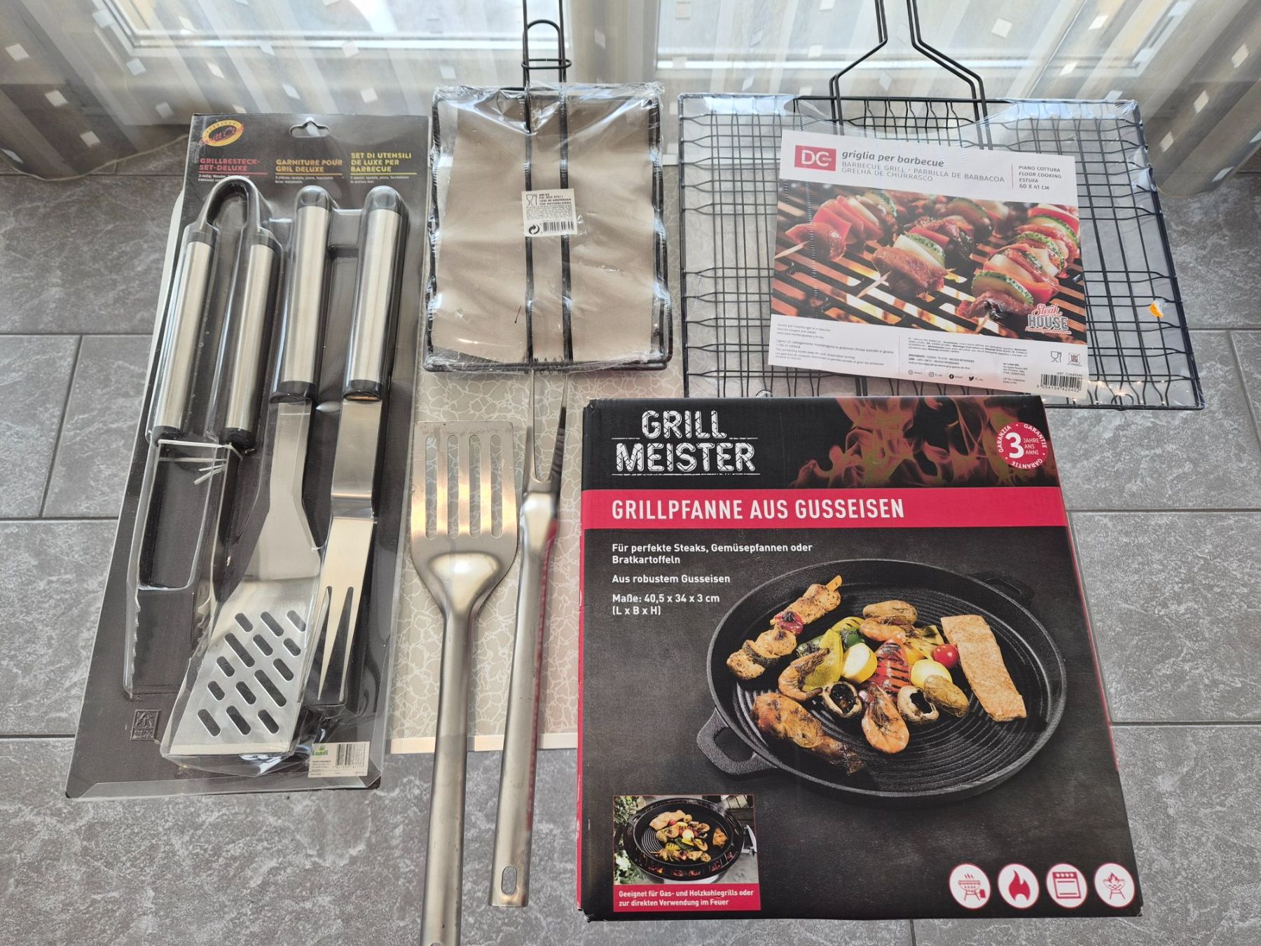 Bestecksets: Zubehör für einen tollen Grillabend – Neu (gemäss Beschreibung) aus Strengelbach von Mosers