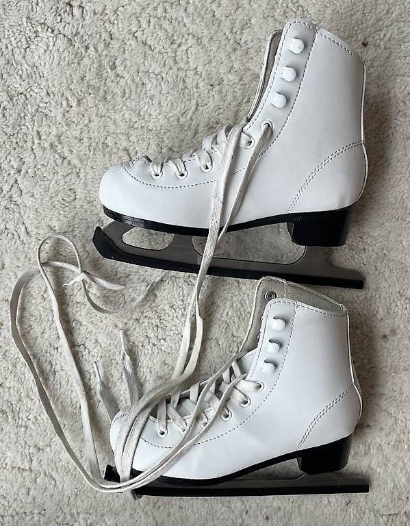Patins à glace: Kinder Schlittschuh Gr 32 – D'occasion à Rotkreuz par bizych 1