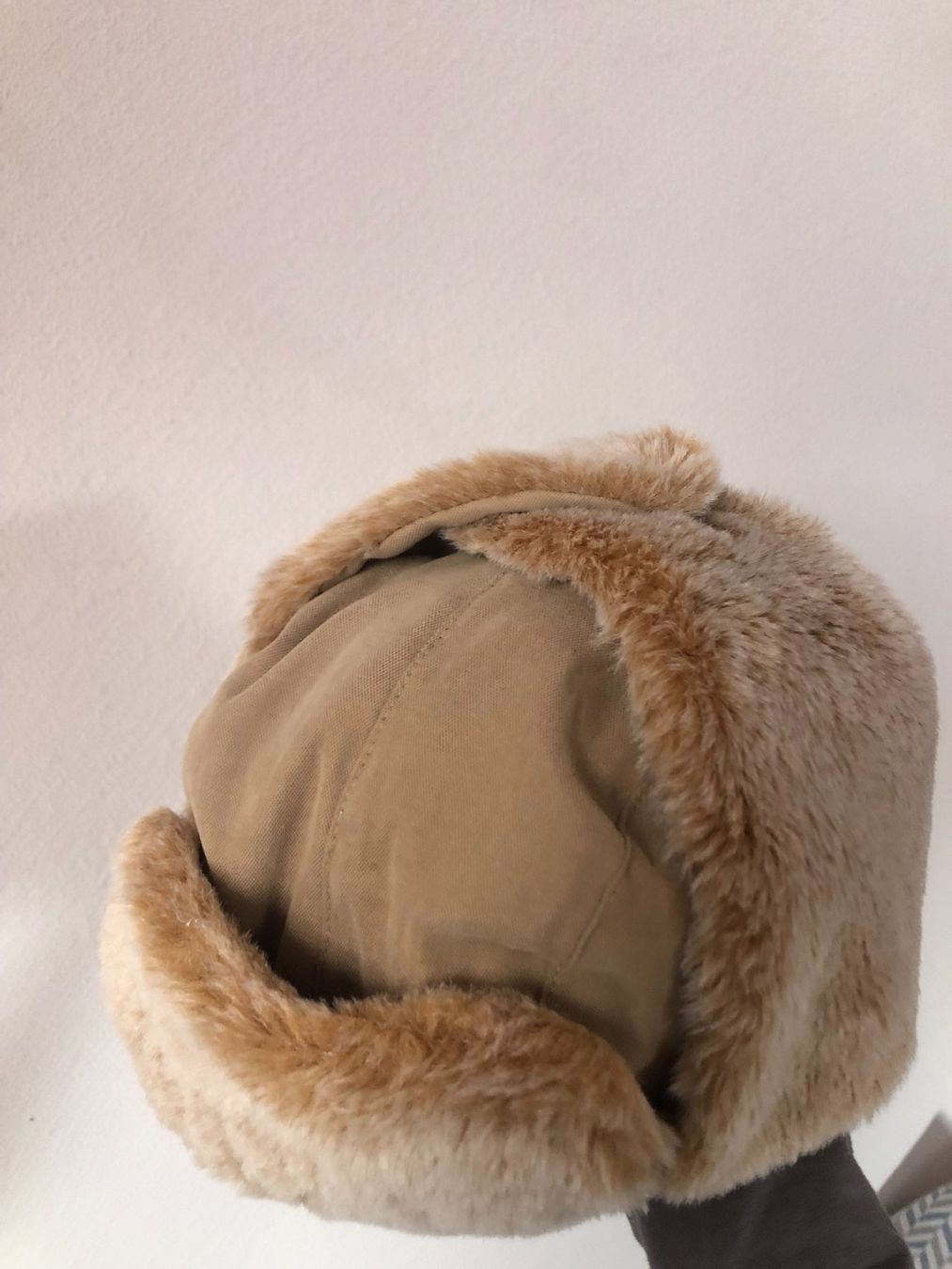Copricapi, berretti & cappellini: Chapka beige – Usato da Bulle venduto da sop_ct6x
