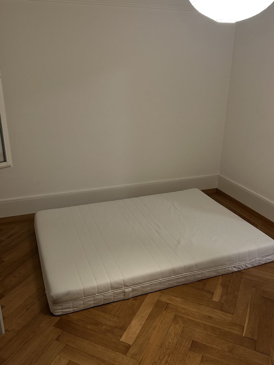 Ikea Matelas: IKEA Matratze mittelfest – D'occasion à Bern par lyn_lpj7