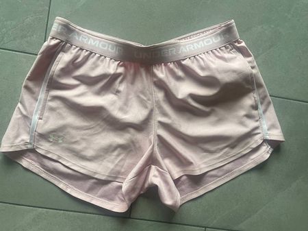 2 Neuwertige Under Armour Sporthosen