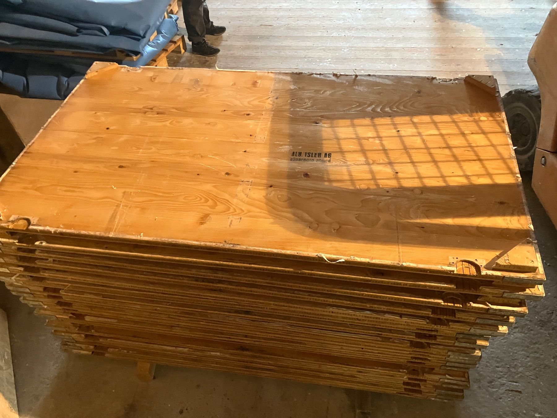 Articles en bois: Alte Bühnenplatten – D'occasion à Schlatt ZH par Rechis02 2