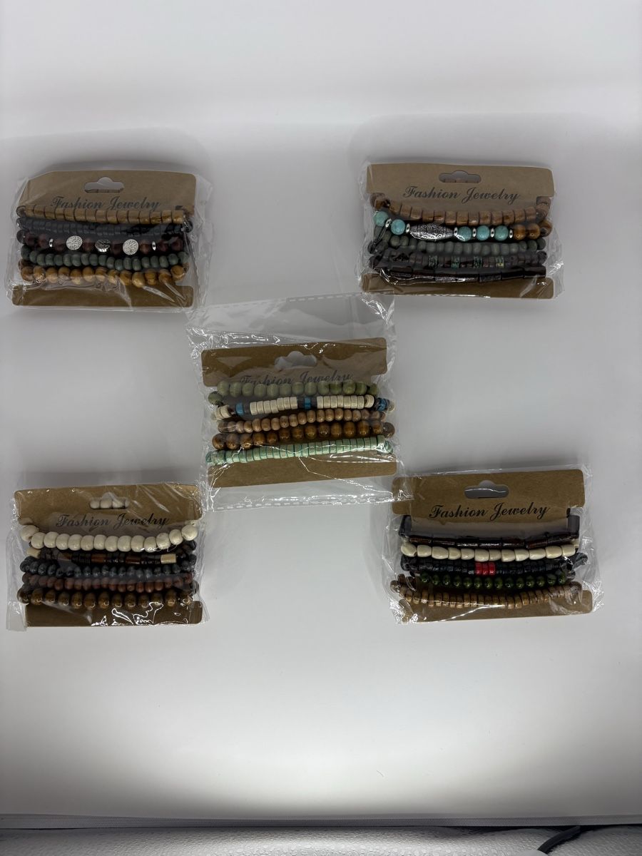 Armbänder & -reifen: Restposten 25 Stück Holzperlen Armbänder – Neu und originalverpackt aus Güttingen von jos_787s