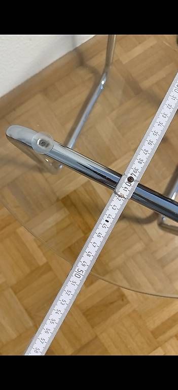 Tische: Kleiner Glastisch modern / Ablagetisch / Wohnzimmertisch – Gebraucht aus Basel von Mawski 1