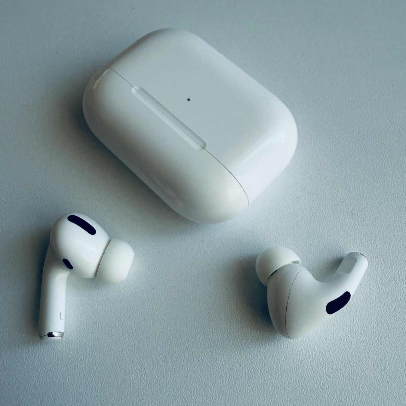 Apple Cuffie: Original Apple AirPods Pro 1 Gen. mit Wireless Case & Kabel – Usato da Basel venduto da MY.AIRPODS.SHOP 8
