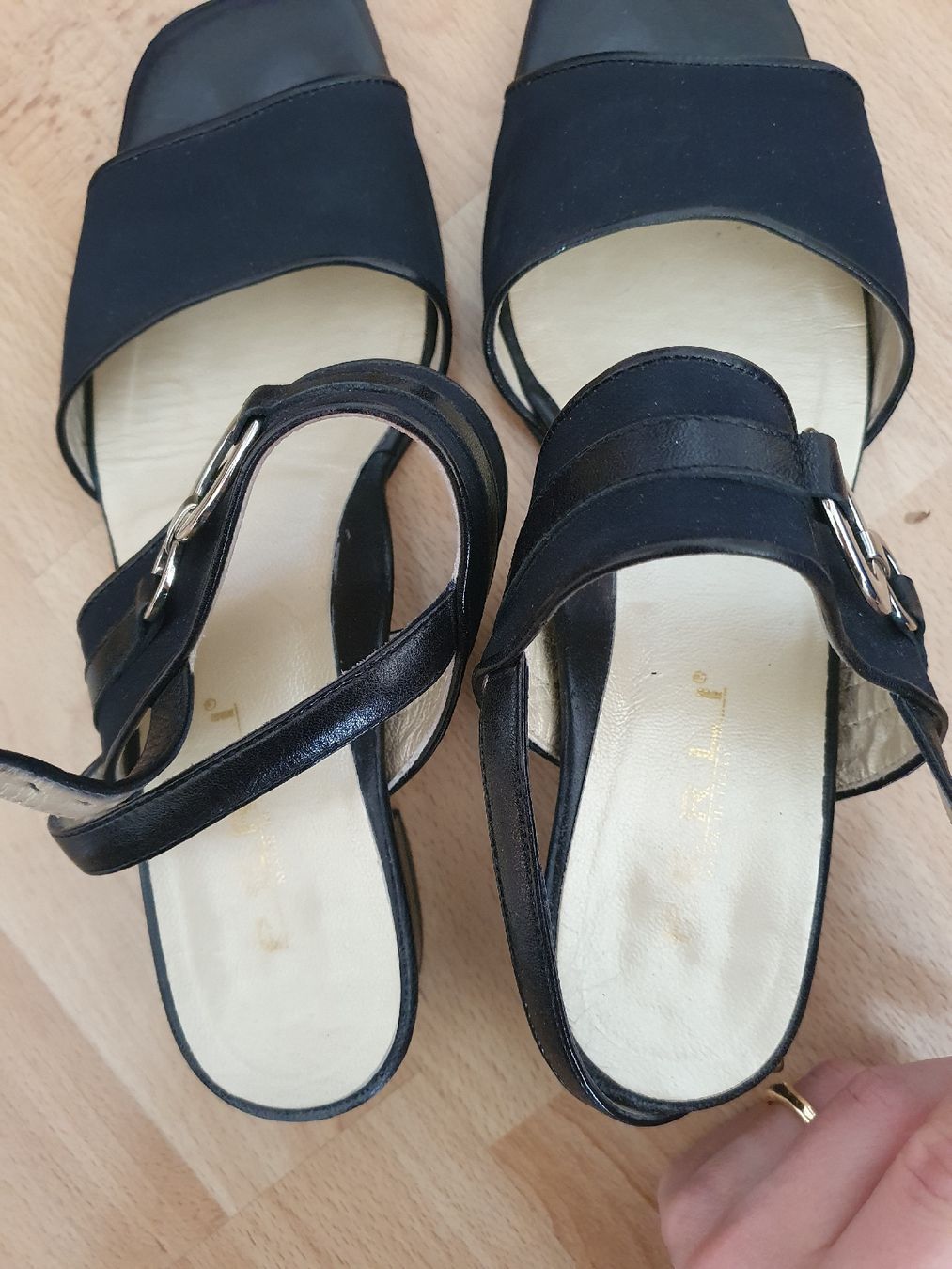 Damenschuhe: Perli Schwarze Sandalen, Grösse 38.5 – Gebraucht aus Bern von Helays 4