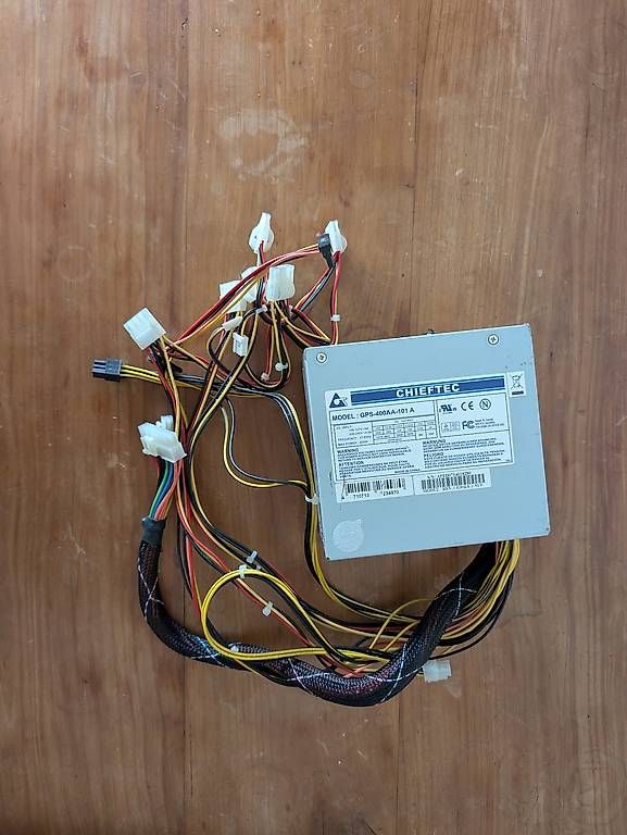 Gehäuse: Chieftec Netzteil Power Supply 400W – Gebraucht aus Basel von Gluggi01
