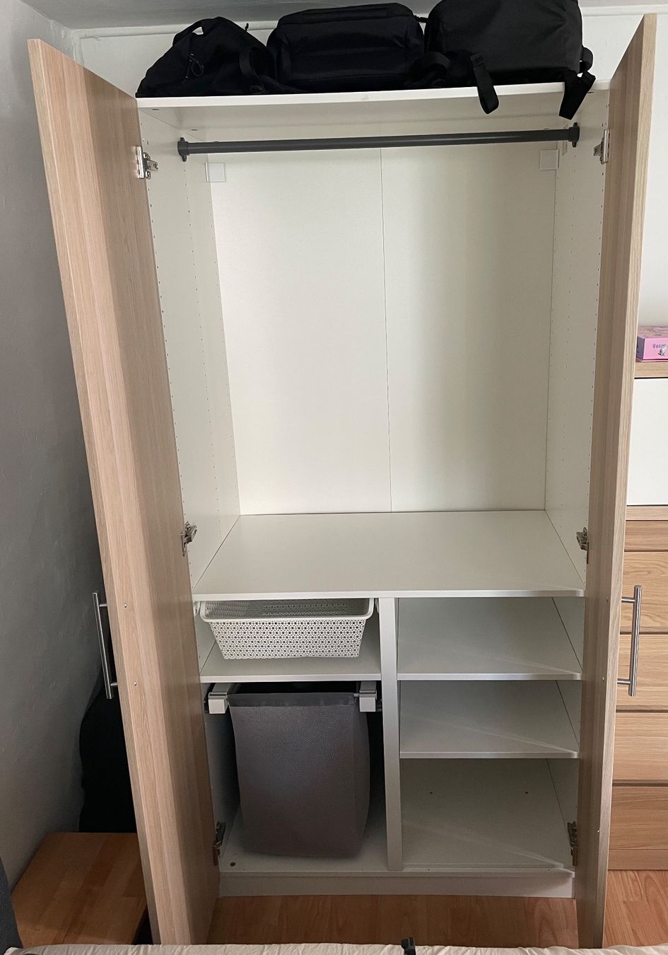 Ikea Armadi: Ikea Pax Schrank – Usato da Turgi venduto da fre_rh5m 2