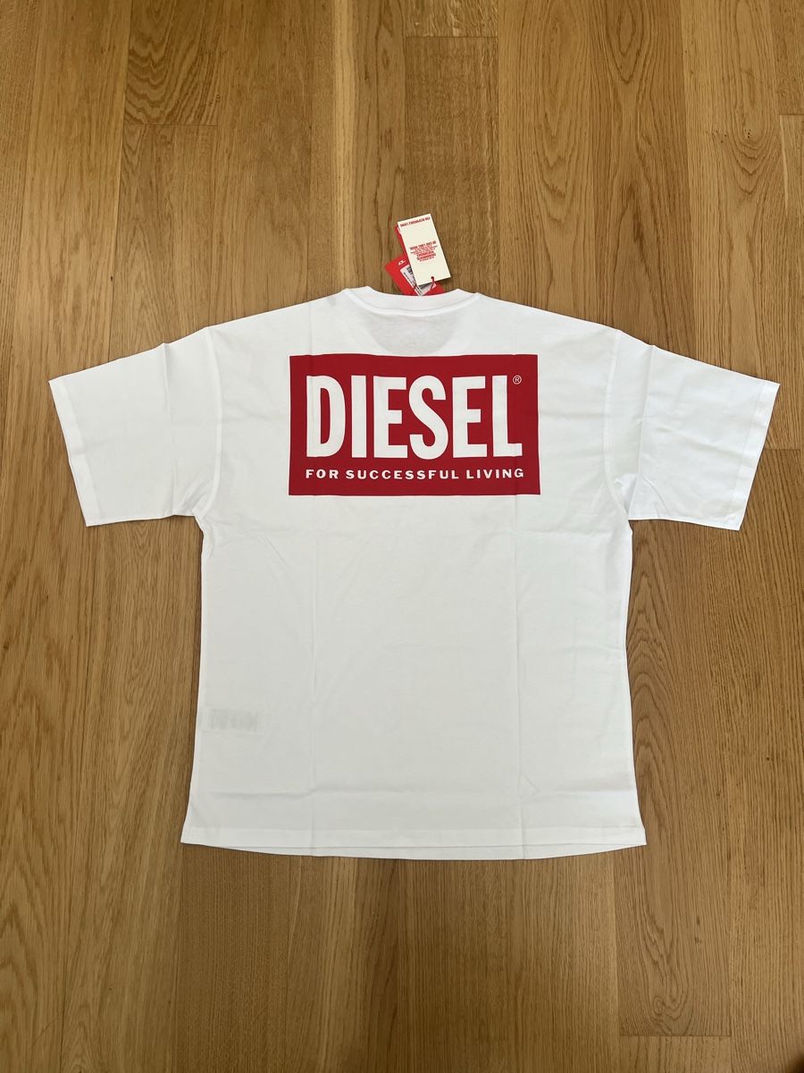 Diesel T-shirts: Diesel t shirt L cotton – Neuf avec emballage d'origine à Vevey par Stef_couture 1