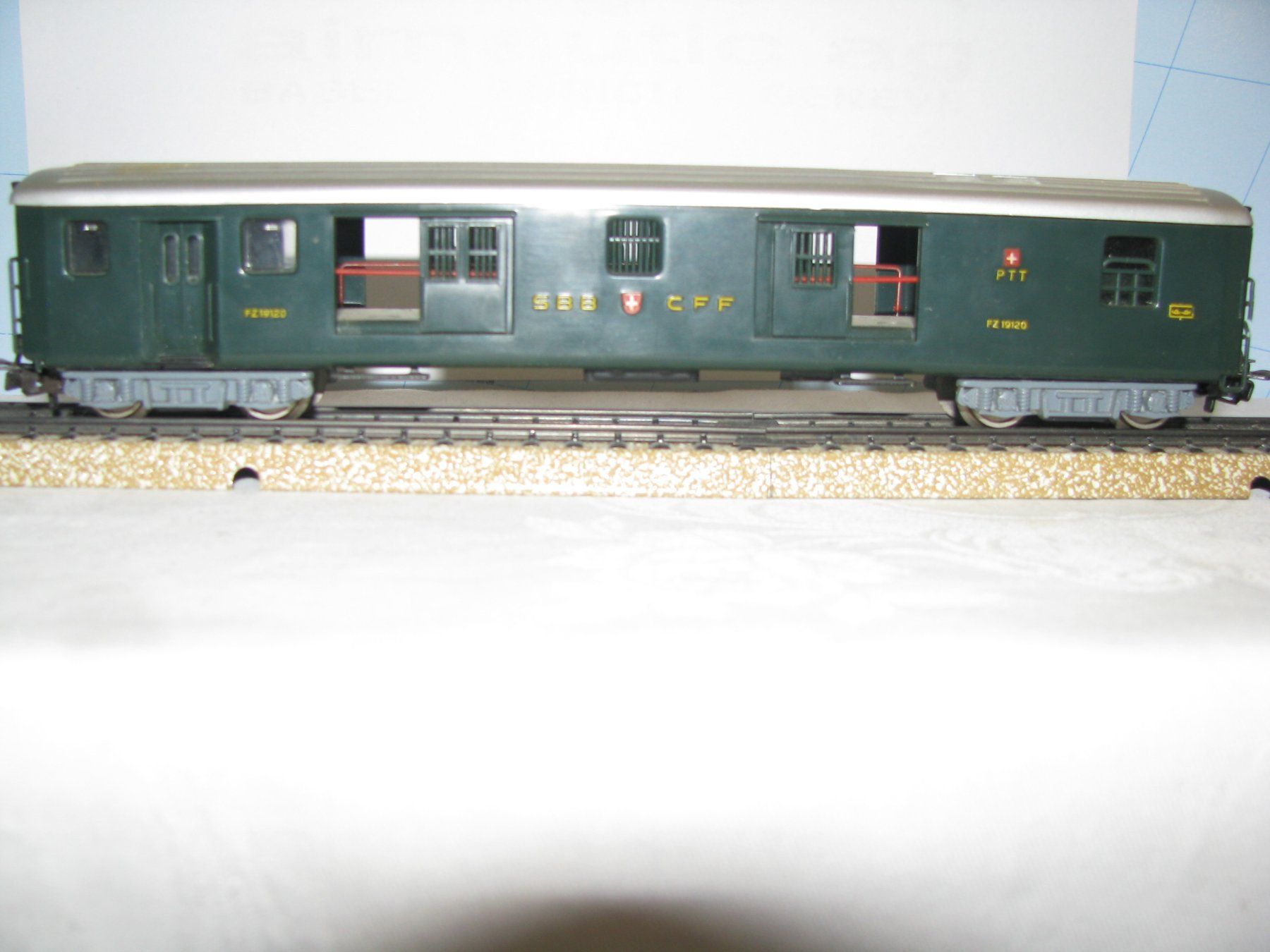Hag Modelleisenbahnen: HAG 410 - Gepäckwagen der SBB – Gebraucht aus Kloten von Minitrain1942