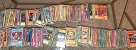 Yu-Gi-Oh Karten Sammlung (nicht original)