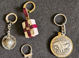 6x Schlüssel-Anhänger Werbe alt   Pub porte-clefs ancien