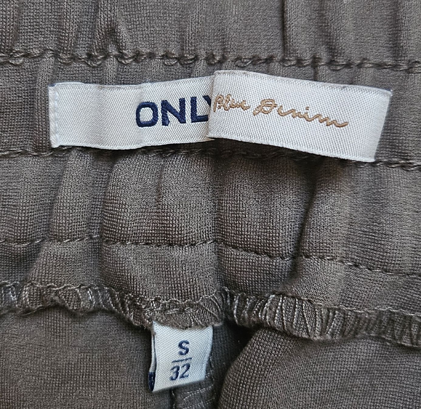 Only Pantalons: ONLY Blue Denim Hose, Khaki, Gr. S, gebraucht – D'occasion à Altendorf par Goldi1 2