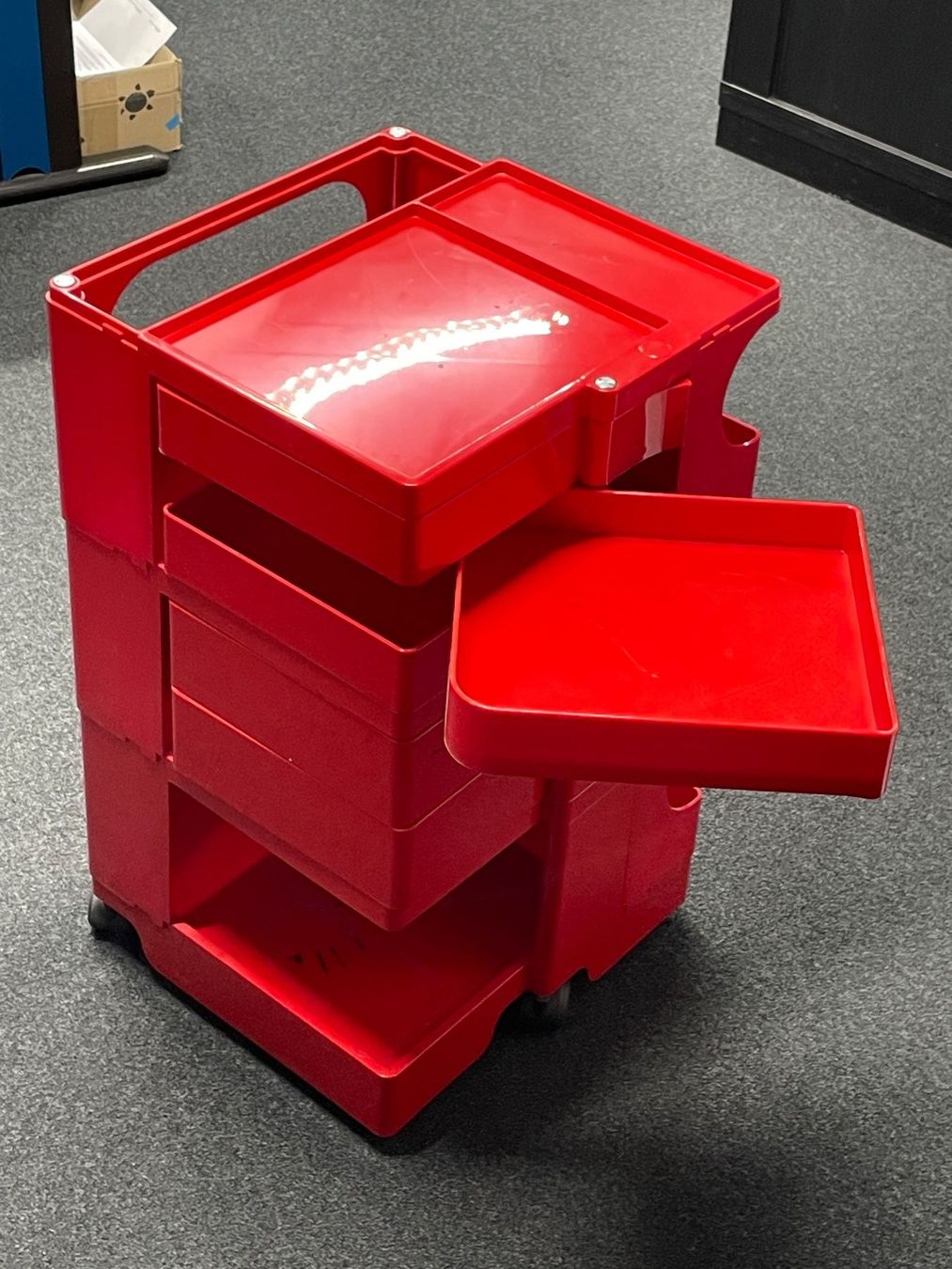 Korpus: Joe Colombo Boby Rollcontainer – Gebraucht aus Erlinsbach von matsy
