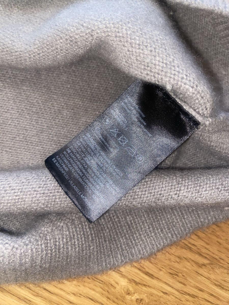H&M Top: 100% Kaschmir Stricktop XS in grau – Usato da Winterthur venduto da mal_8f2x 4