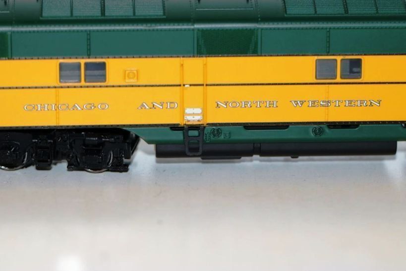 Broadway Modellini di ferrovie: Broadway Ltd H0: EMD E7A C&NW #5010A, mit Sound/DC/DCC – Nuovo e nell'imballaggio originale da Brüttisellen venduto da Rentner44zh 6