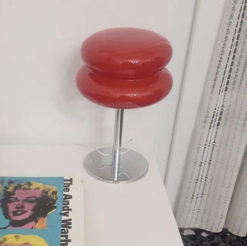 Lampade: Retro Stil Nachttischlampe, rot, Bauhaus – Usato da Bern venduto da Bellsjingle