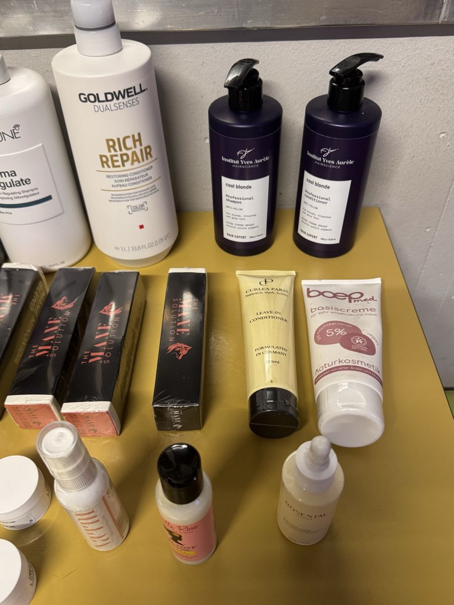 Lettini & sedie per cosmetici: Kosmetikartikel gemischt neu 32 stk.  – Nuovo (secondo la descrizione) da Schlieren venduto da Freundlich02 5