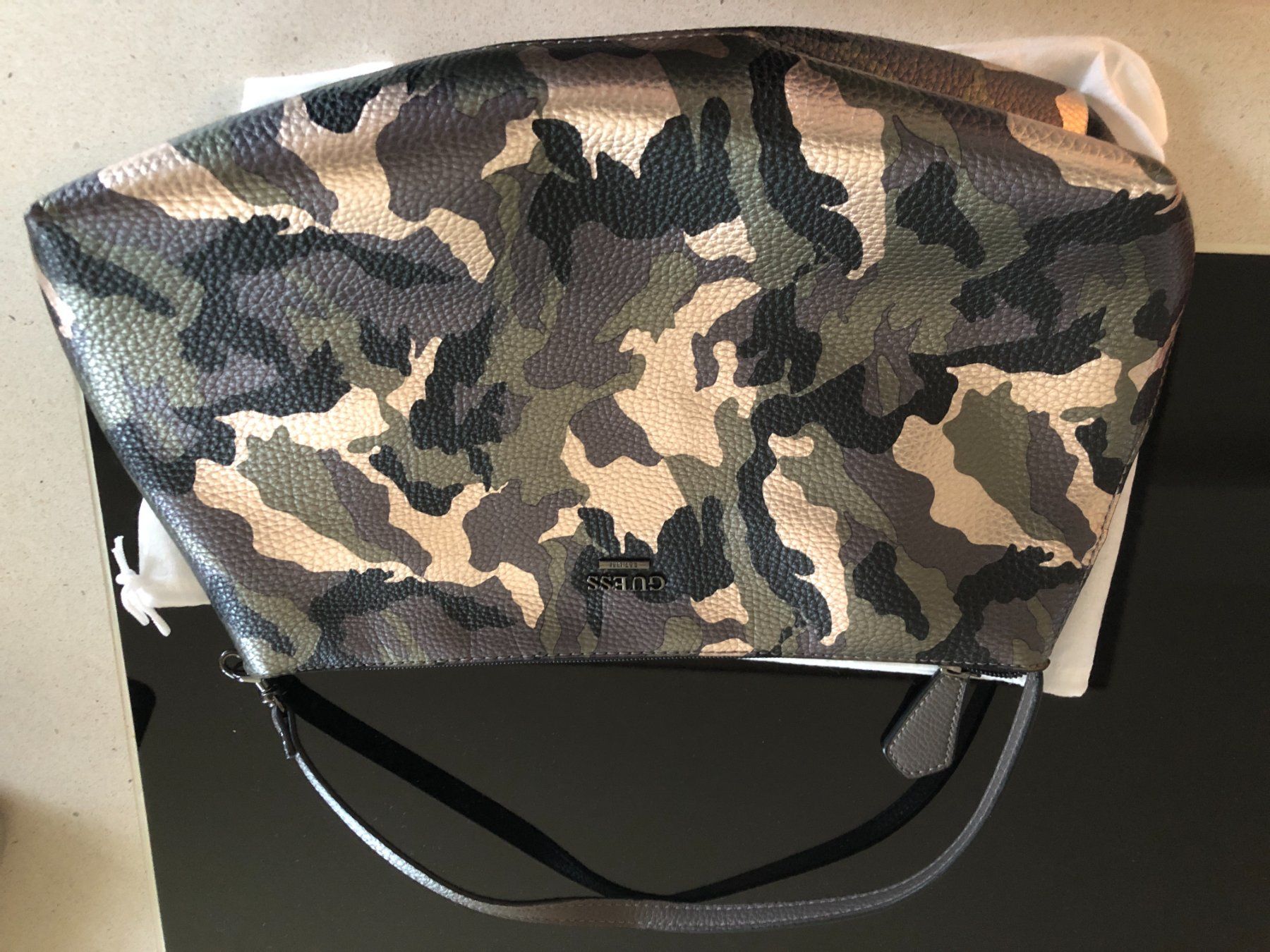Guess Borse da donna: originale Guess Tasche – Usato da Allschwil venduto da Nicole_BL