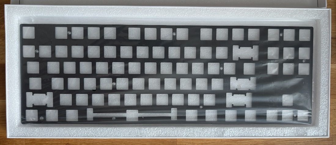 Keychron Tastiere: Keychron K8 Pro FR4 Plate/ Platte – Nuovo e nell'imballaggio originale da Luzern venduto da K.Reka 1