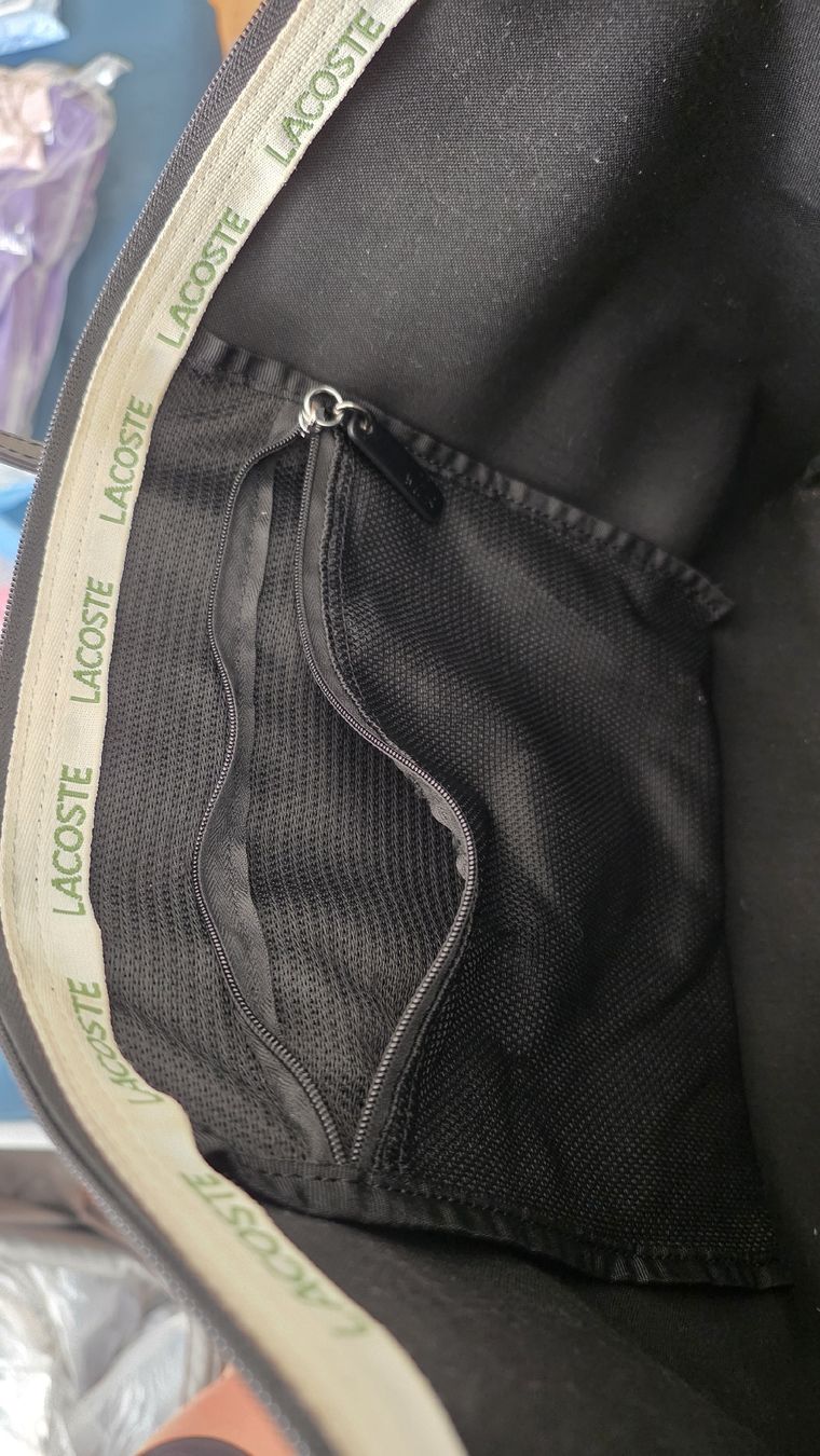 Lacoste Borse da donna: Borsa Lacoste nera – Usato da Basel venduto da Cinzia_B 1