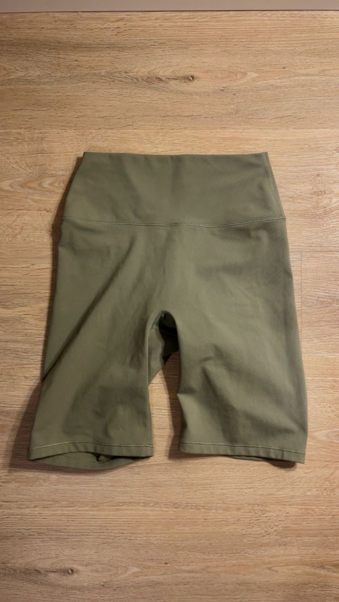 H&M Leggings: Cycliste H&M kaki – Usato da Zürich venduto da mat_8l5v 2