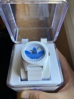 Original Adidas Uhr, weiss/blau, neuwertig in Originalbox