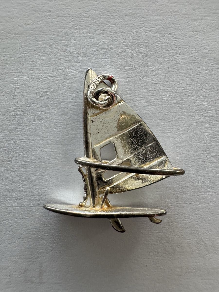 Pendentifs: Der Windsurfer Silberschmuck-Anhänger – D'occasion à Lugnorre par ulr_lqc6 1
