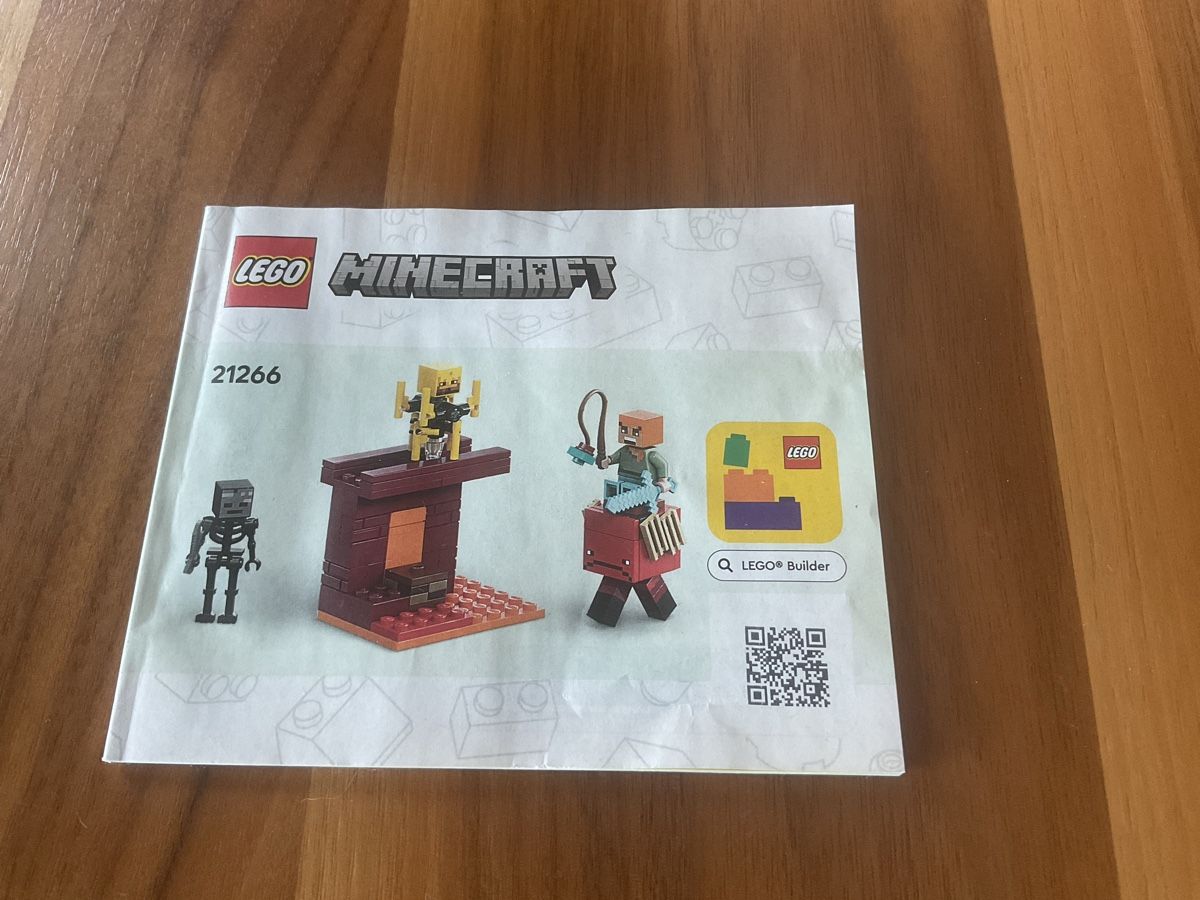 Lego Giocattoli: LEGO Minecraft - Das Lava-Duell im Nether – Usato da Weiach venduto da Leon79 1