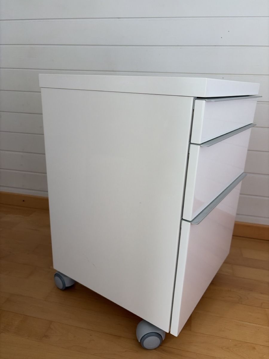 Banconi: Rollschrank – Usato da Freidorf TG venduto da ibipatria 1