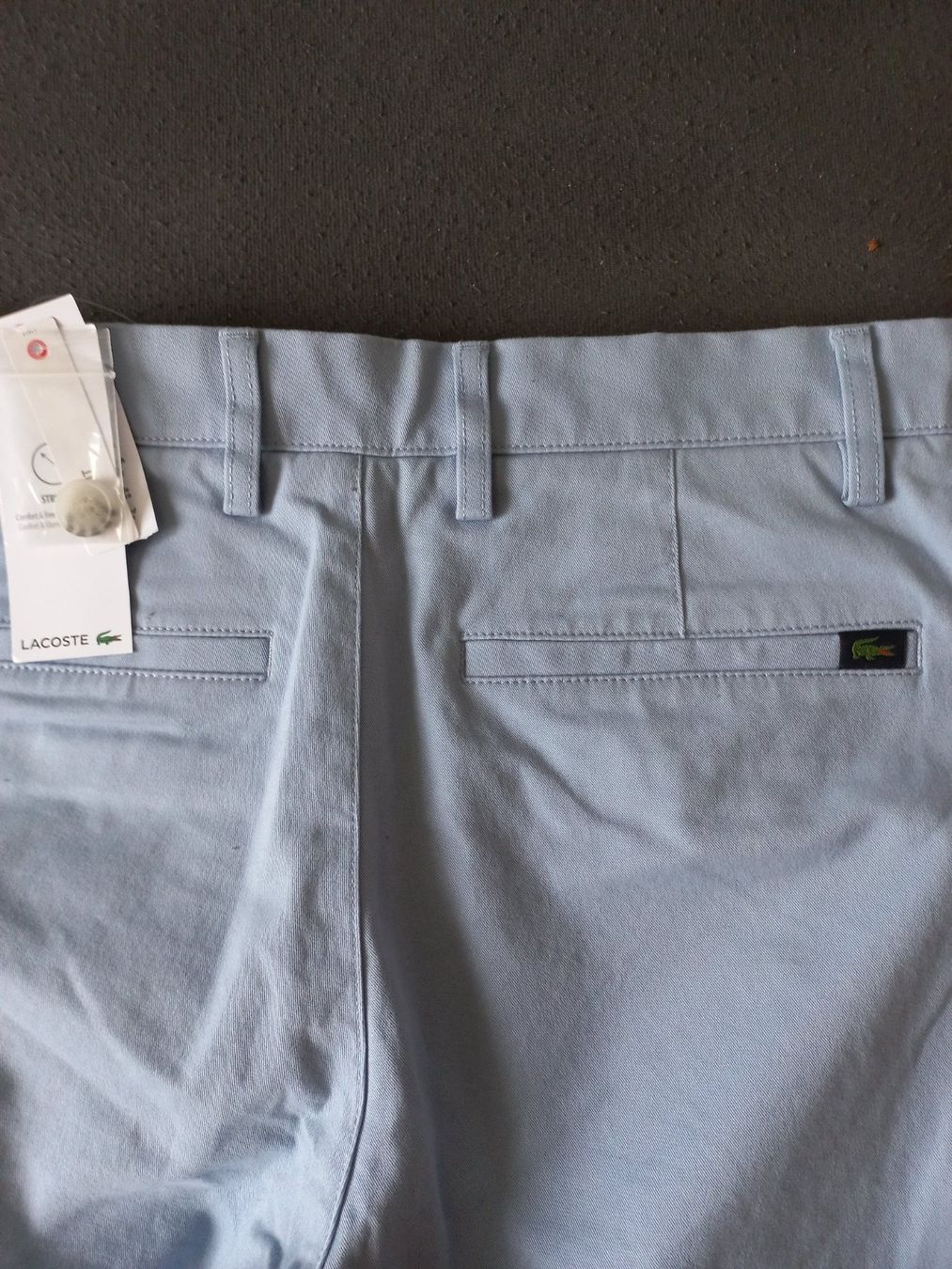 Lacoste Pantaloni: Lacoste – Nuovo e nell'imballaggio originale da Matten b. Interl venduto da asi_y5cb 4