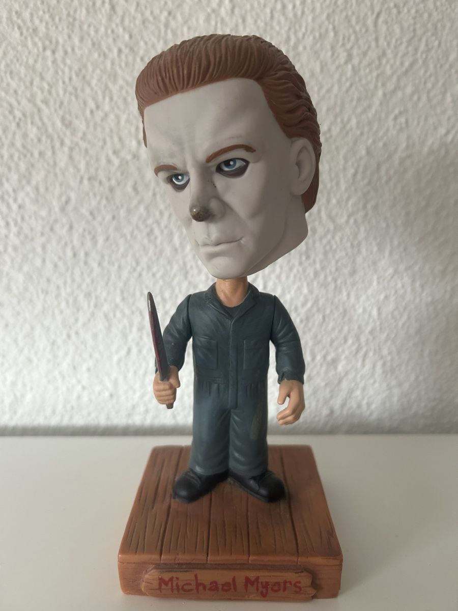 Figuren: Neca Alien Figur Horror + Michael Myers – Gebraucht aus Kriens von  1