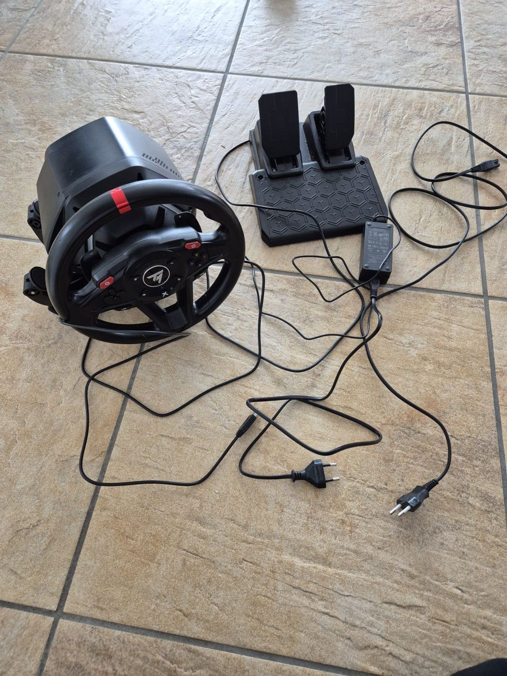 Thrustmaster Controller: Gaming Lenkrad X Box Thrustmaster – Usato da Pfeffikon LU venduto da dmschaffi 1