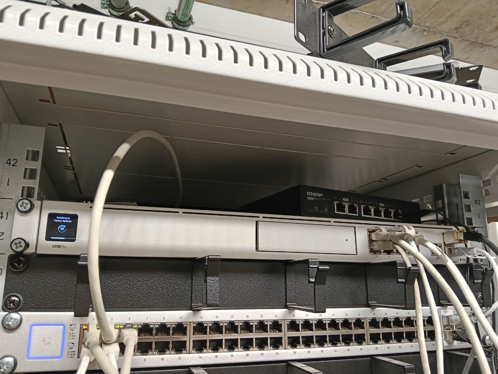 Unifi Modems & Routeurs: UniFi Dream Machine PRO – D'occasion à Känerkinden par DaArDaAn