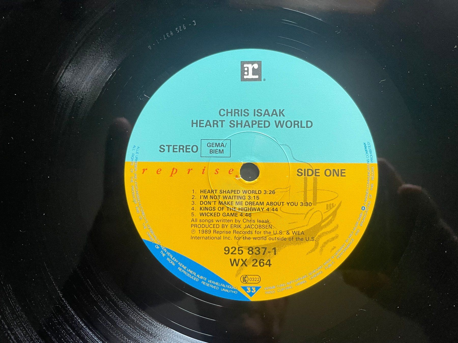 Dischi in vinile: Chris Isaak, Heart Shaped World, EU, Original!! – Usato da Kleinlützel venduto da Vinylspezi 5