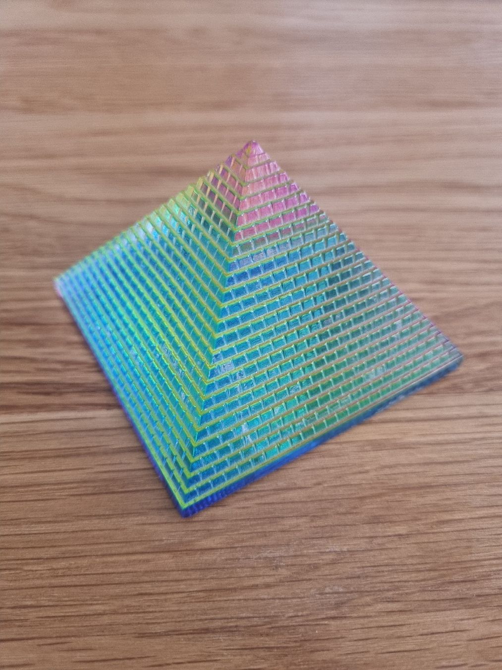 Toutes les décorations: Crystal Pyramids – D'occasion à Eschenbach SG par Ma69st