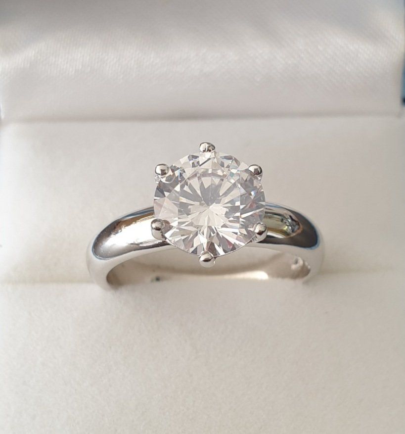 Anelli: Solitaire Silberring 925 mit Zirkonia - Neu – Nuovo e nell'imballaggio originale da Uetikon am See venduto da Coralreef