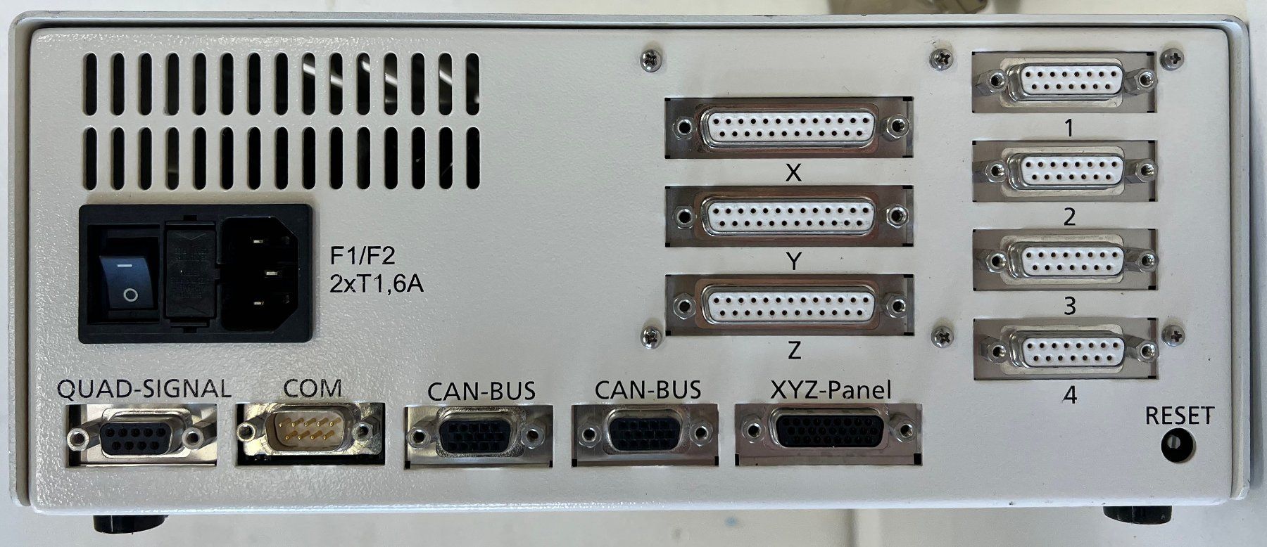 Accessori da laboratorio: Zeiss MCU 28 X/Y Stage Controller mit Stage und Joystick – Usato da Niederdorf venduto da LeptonAG_Labor 6